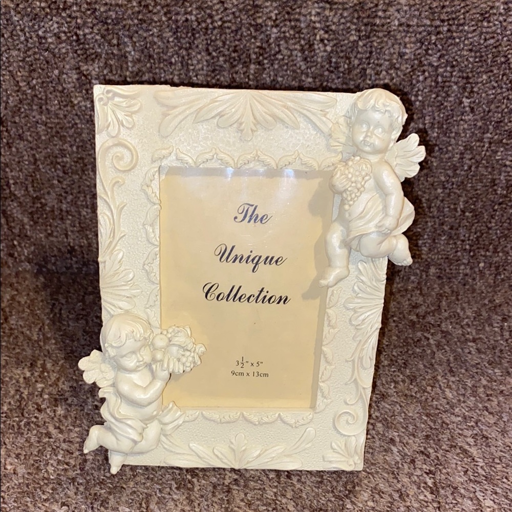 🍨NWOT Vintage Cream Angelic Photo Frame